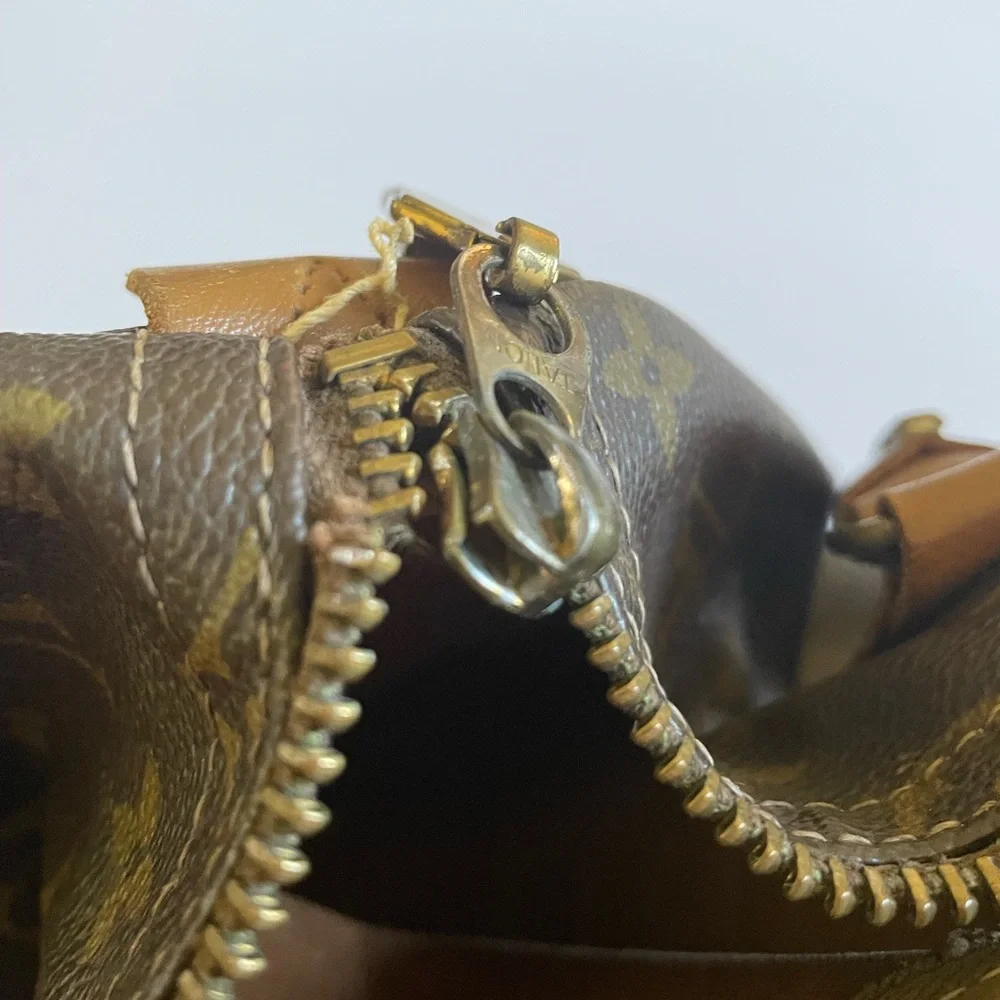 Louis Vuitton Vintage French Co. 1970 Monogram 35